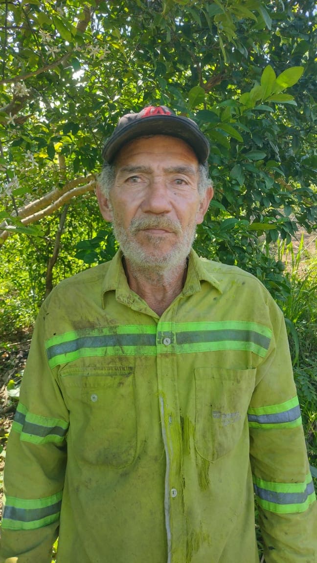 José Marín camina los límites del cerro El Peligro · 2