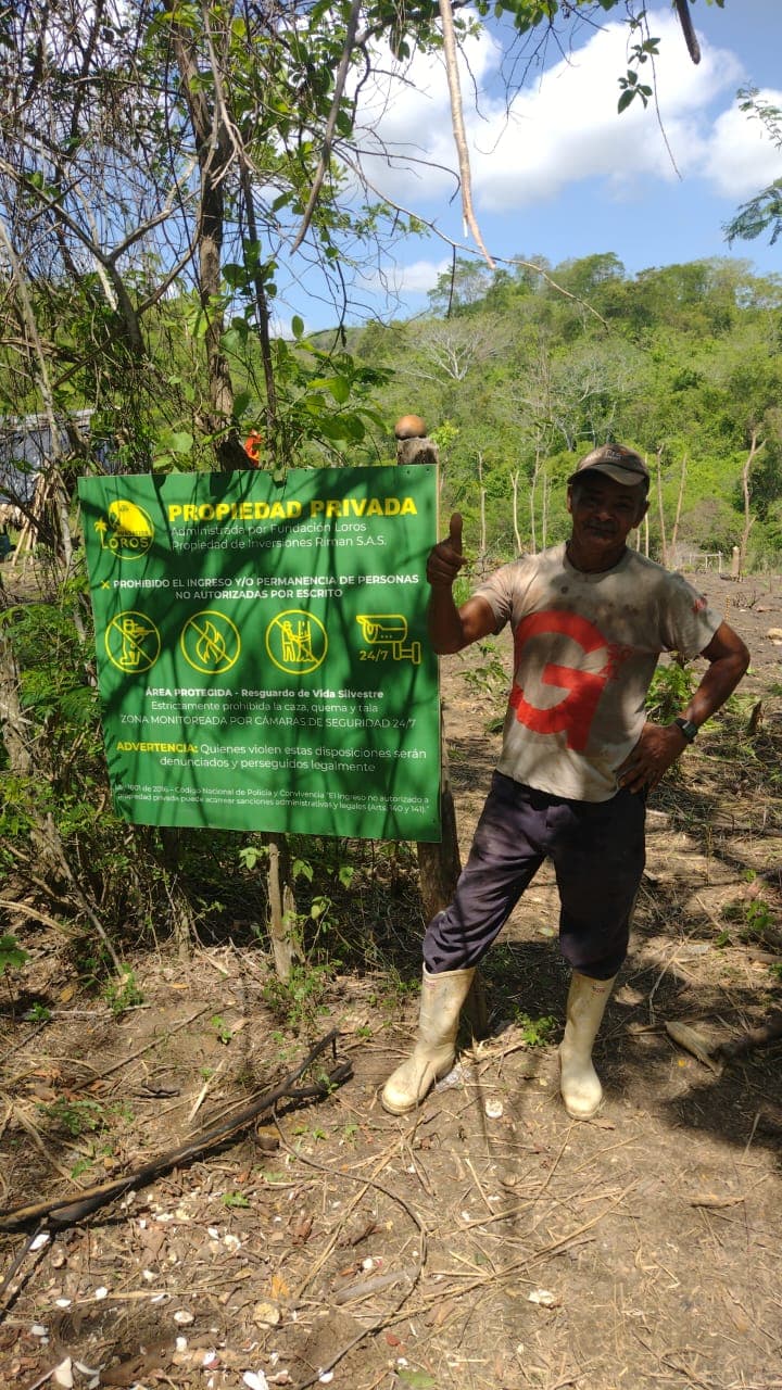 Juancito y el letrero que protege el monte · 2